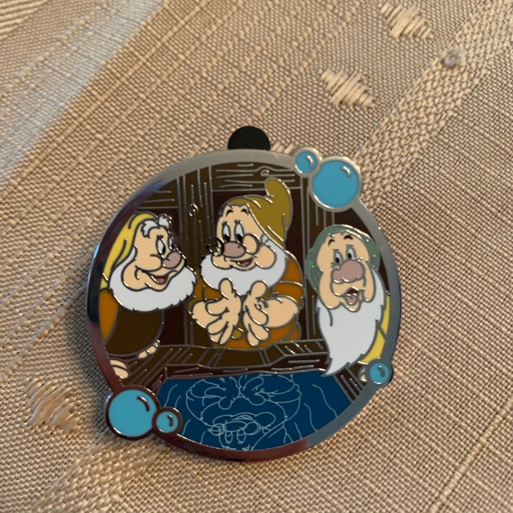 Disney ‘Reflections’ Pin Pack — Snow White